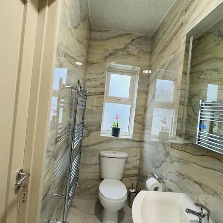 Two Bedroom Near Apartament Maynooth