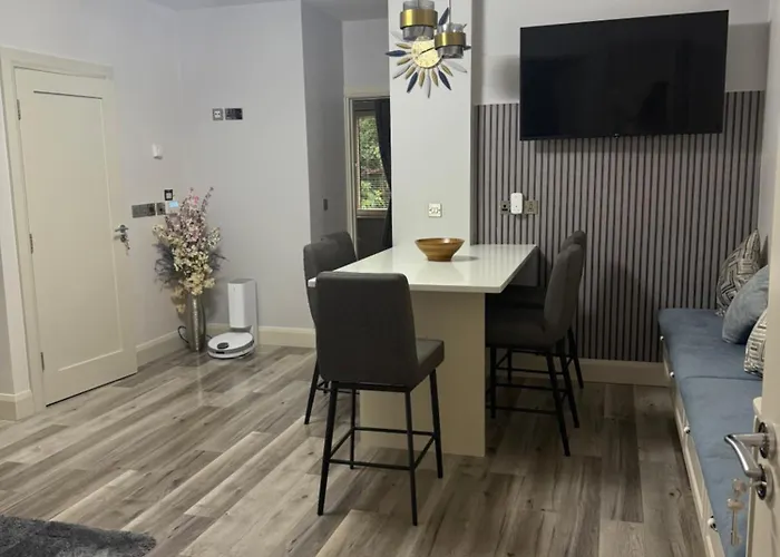 Two Bedroom Near Appartement