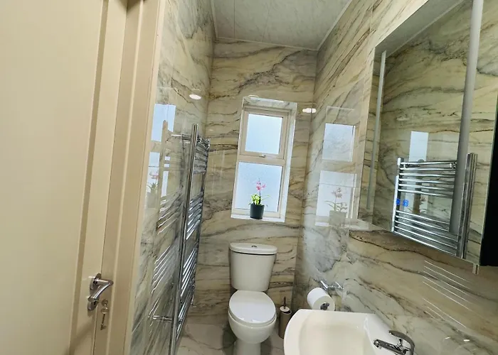 Two Bedroom Near 아파트 메이누스